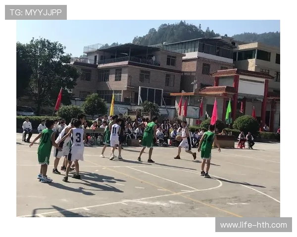 加特林足球球星高清图片展示独特魅力与赛场风采